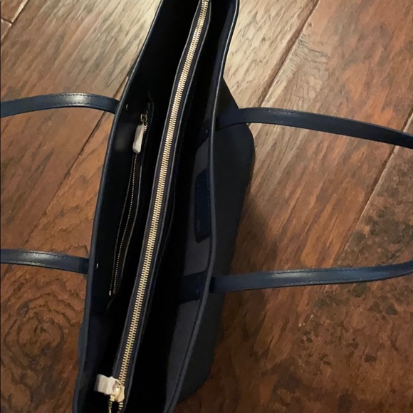 Purse - Picture 2 of 10